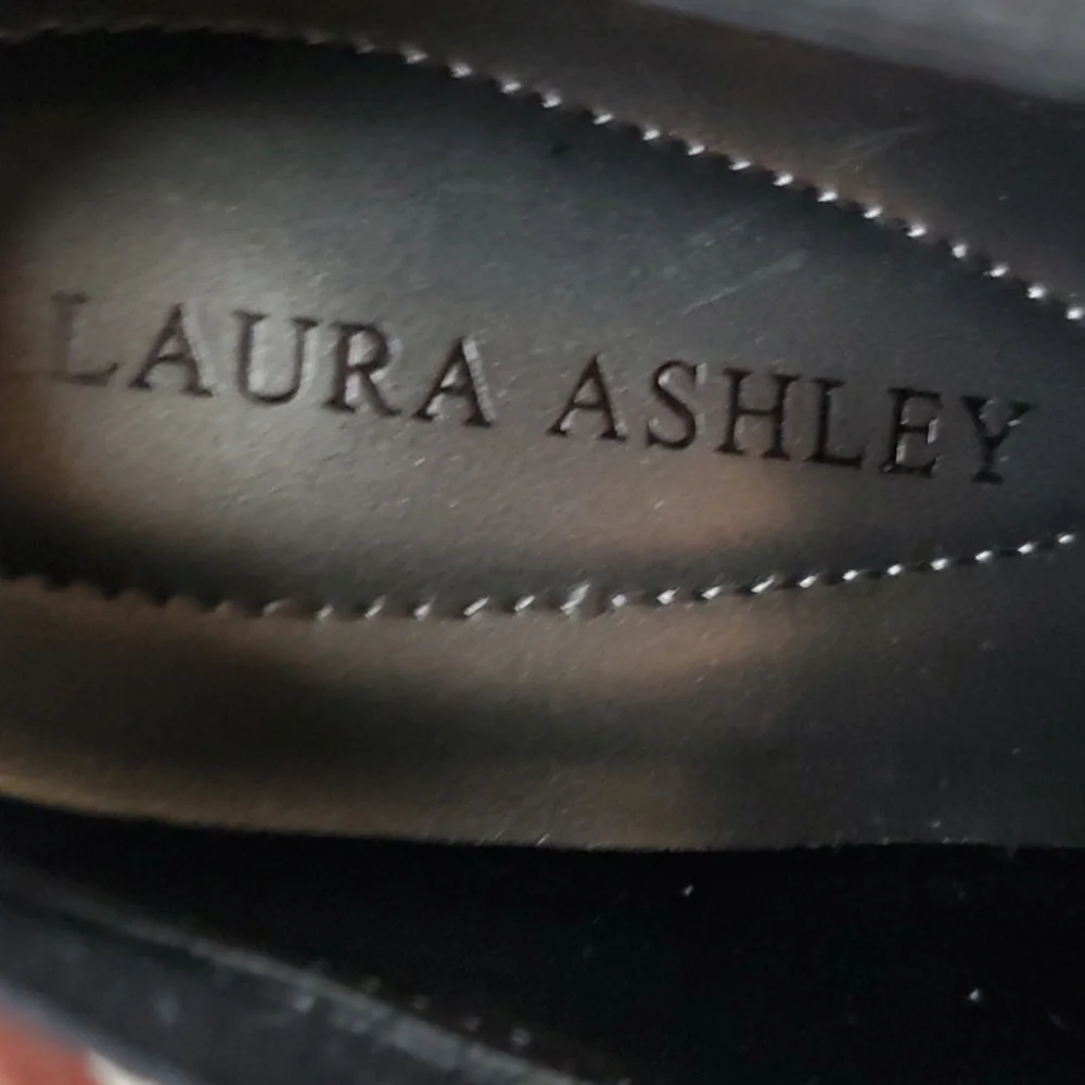 Booties - Picture 4 of 6